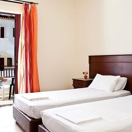 Laza Beach Inn Hotel Skála Extérieur photo