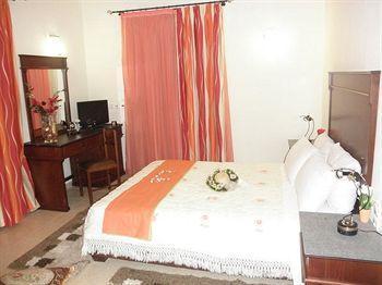 Laza Beach Inn Hotel Skála Extérieur photo