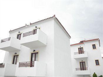 Laza Beach Inn Hotel Skála Extérieur photo